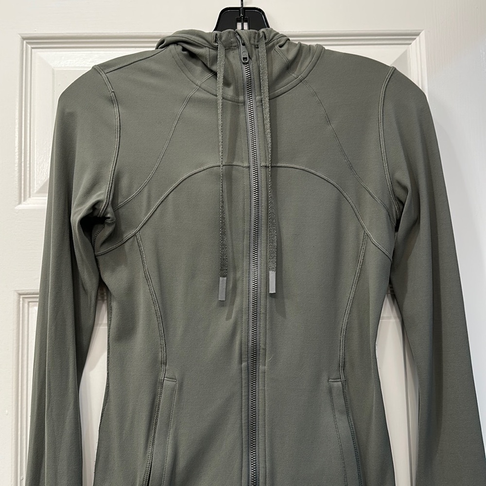 Lululemon define jacket July size 6 grey sage